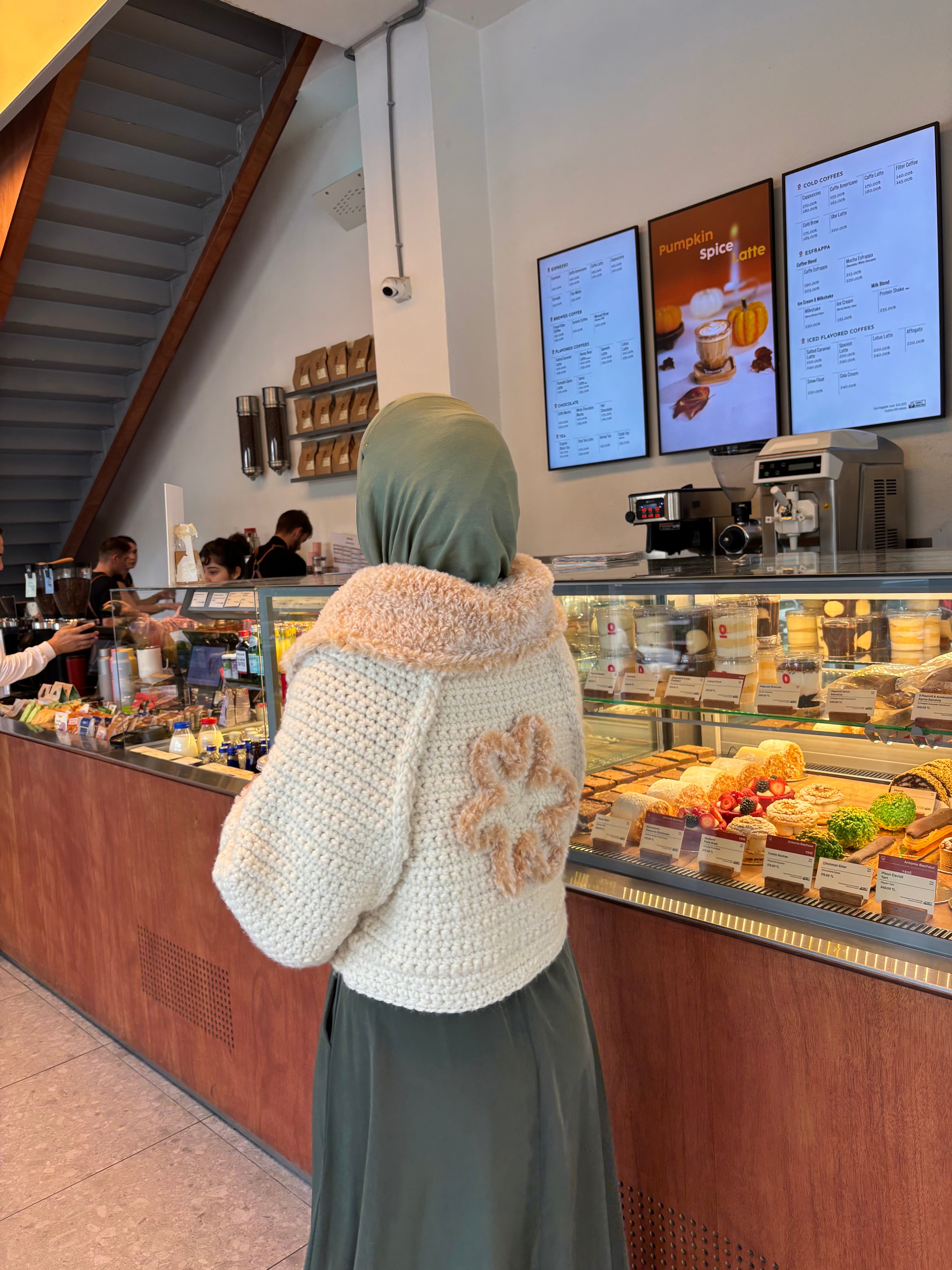 Soft Daisy El Örgüsü Hırka