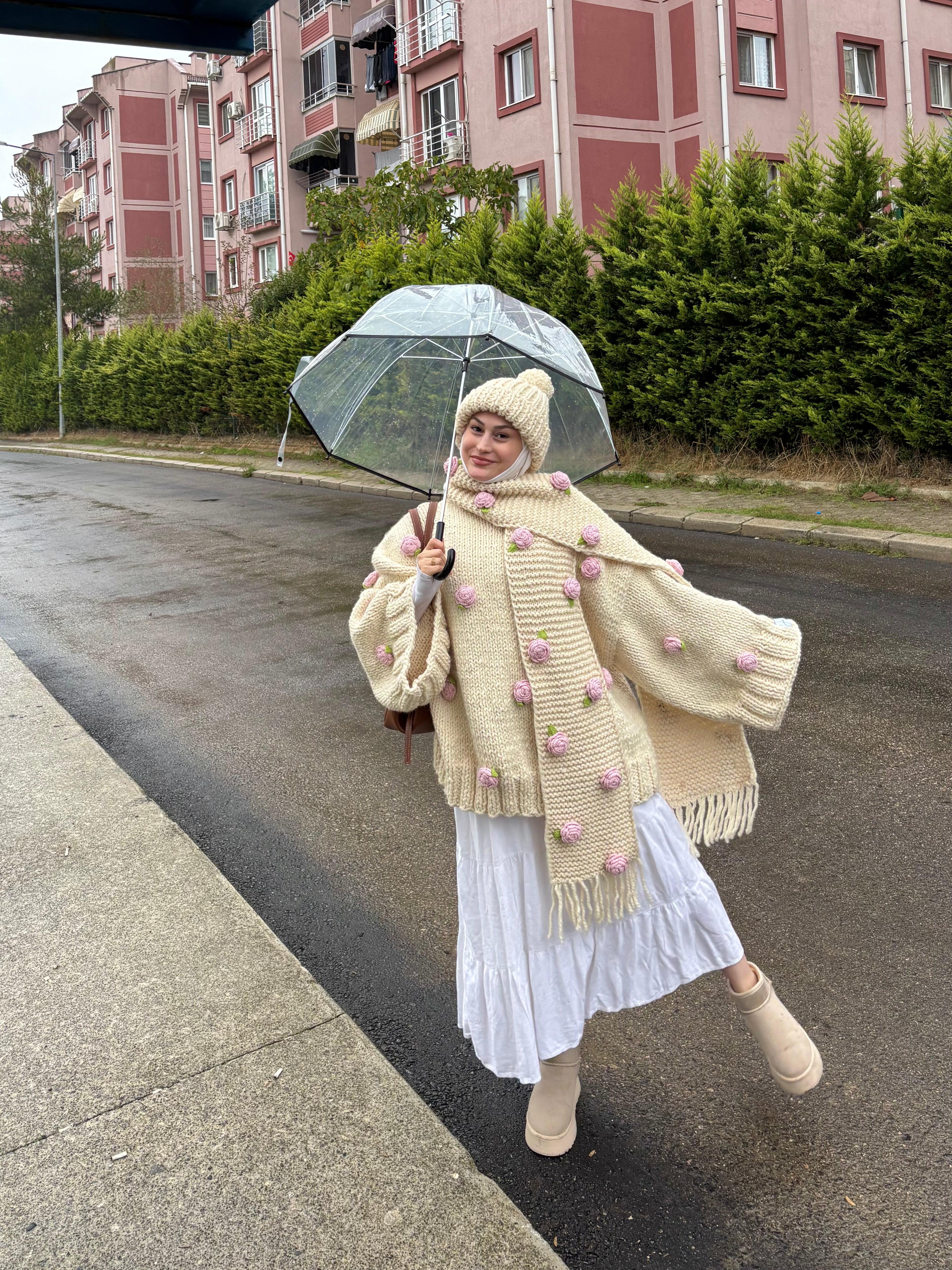 El Örgüsü Rosefield Sweater