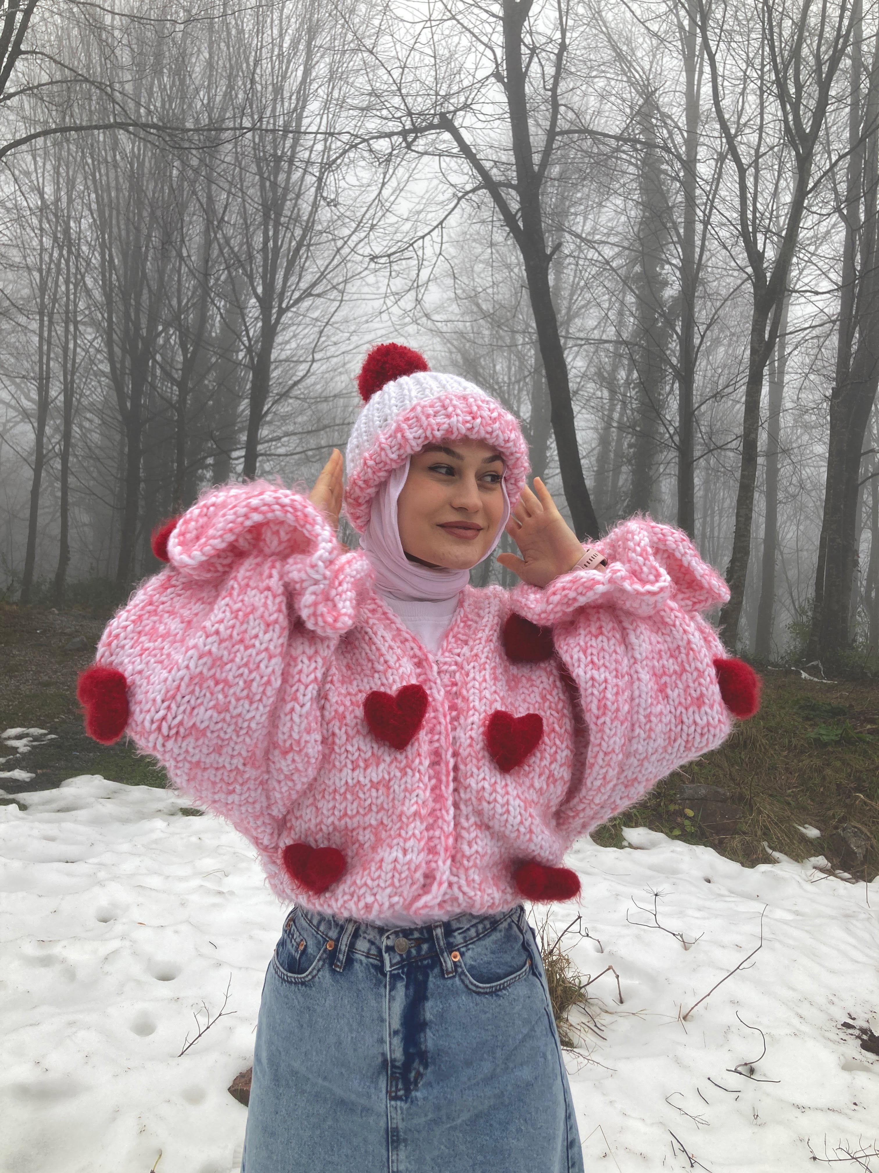 Fluffy Amour El Örgüsü Hırka + Bere