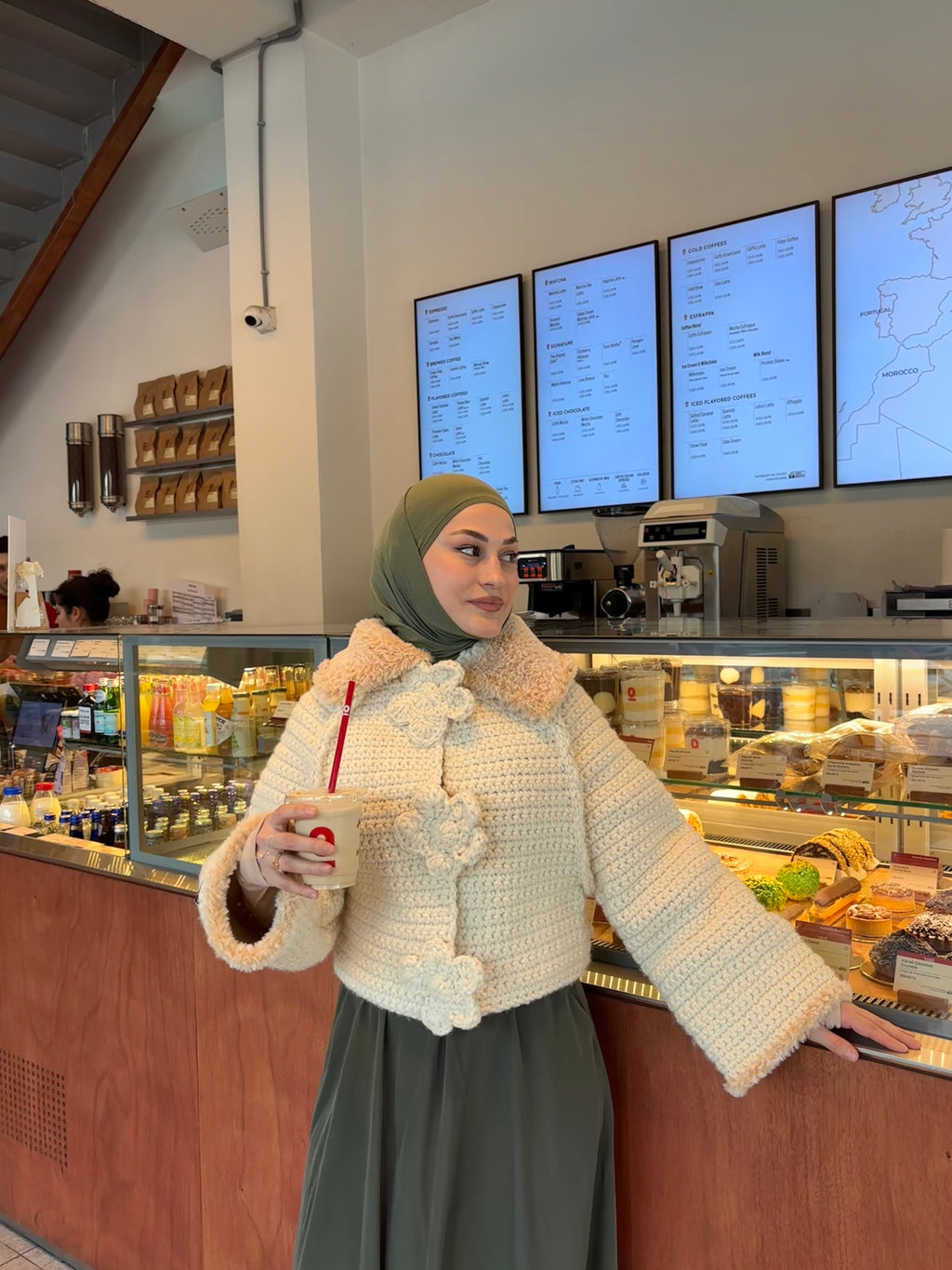 Soft Daisy El Örgüsü Hırka