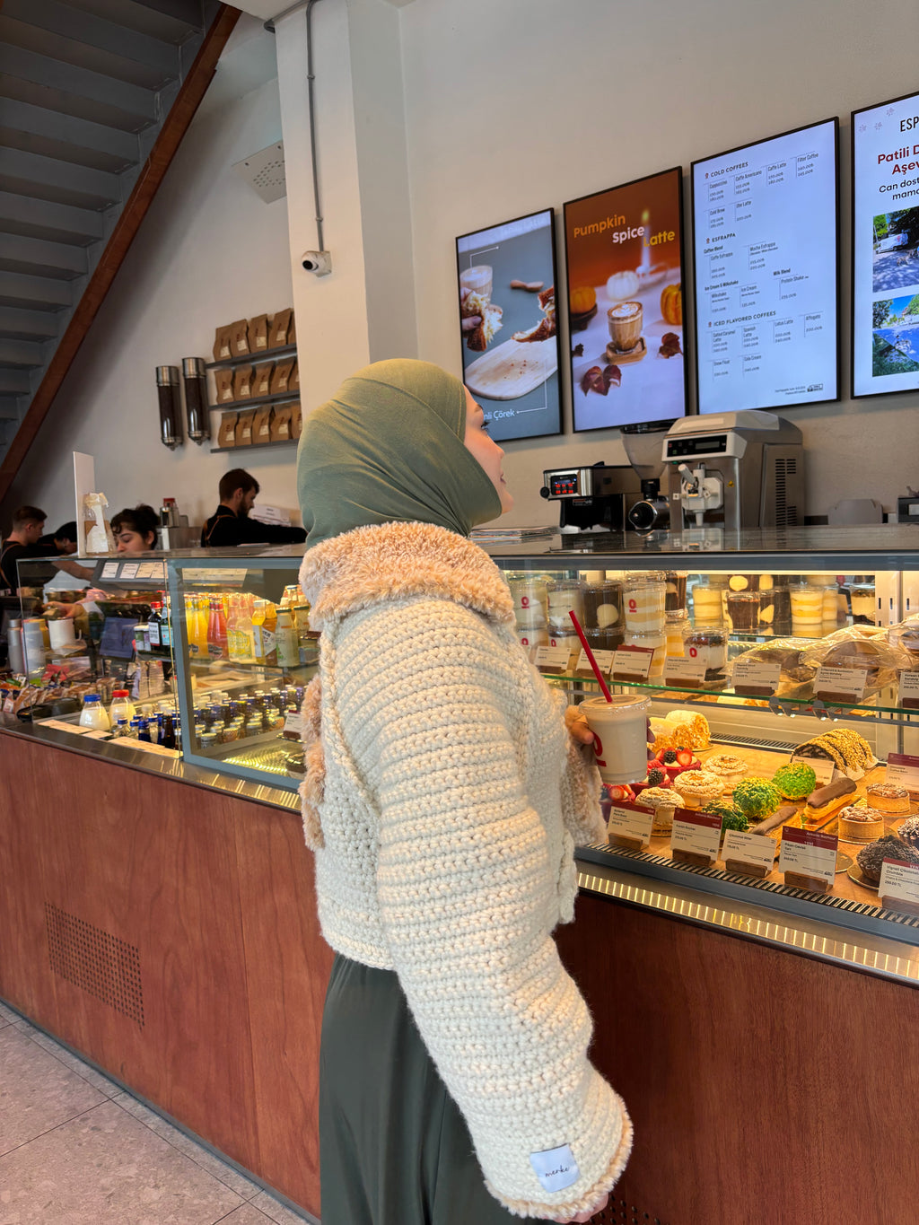 Soft Daisy El Örgüsü Hırka