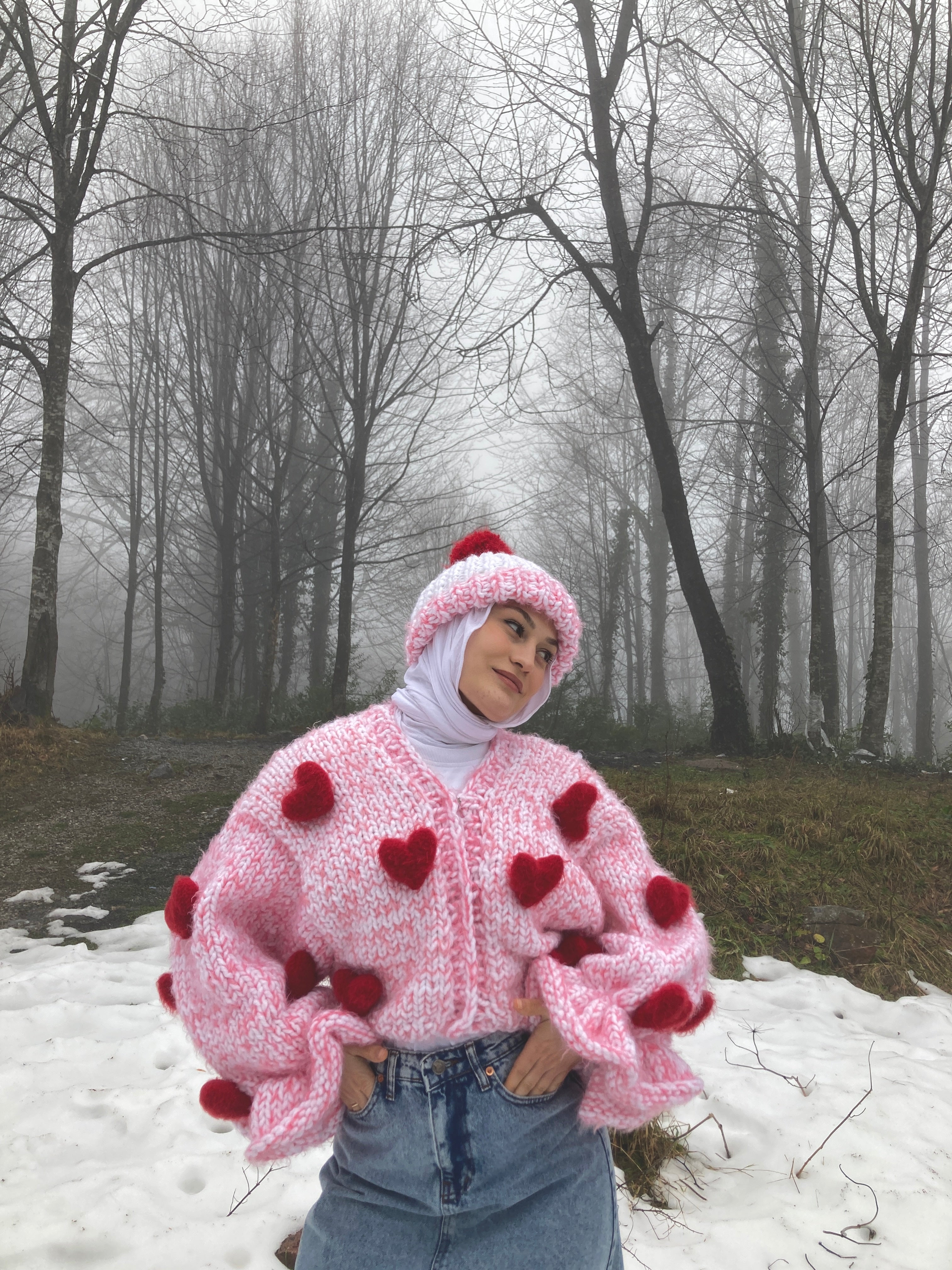 Fluffy Amour El Örgüsü Hırka + Bere