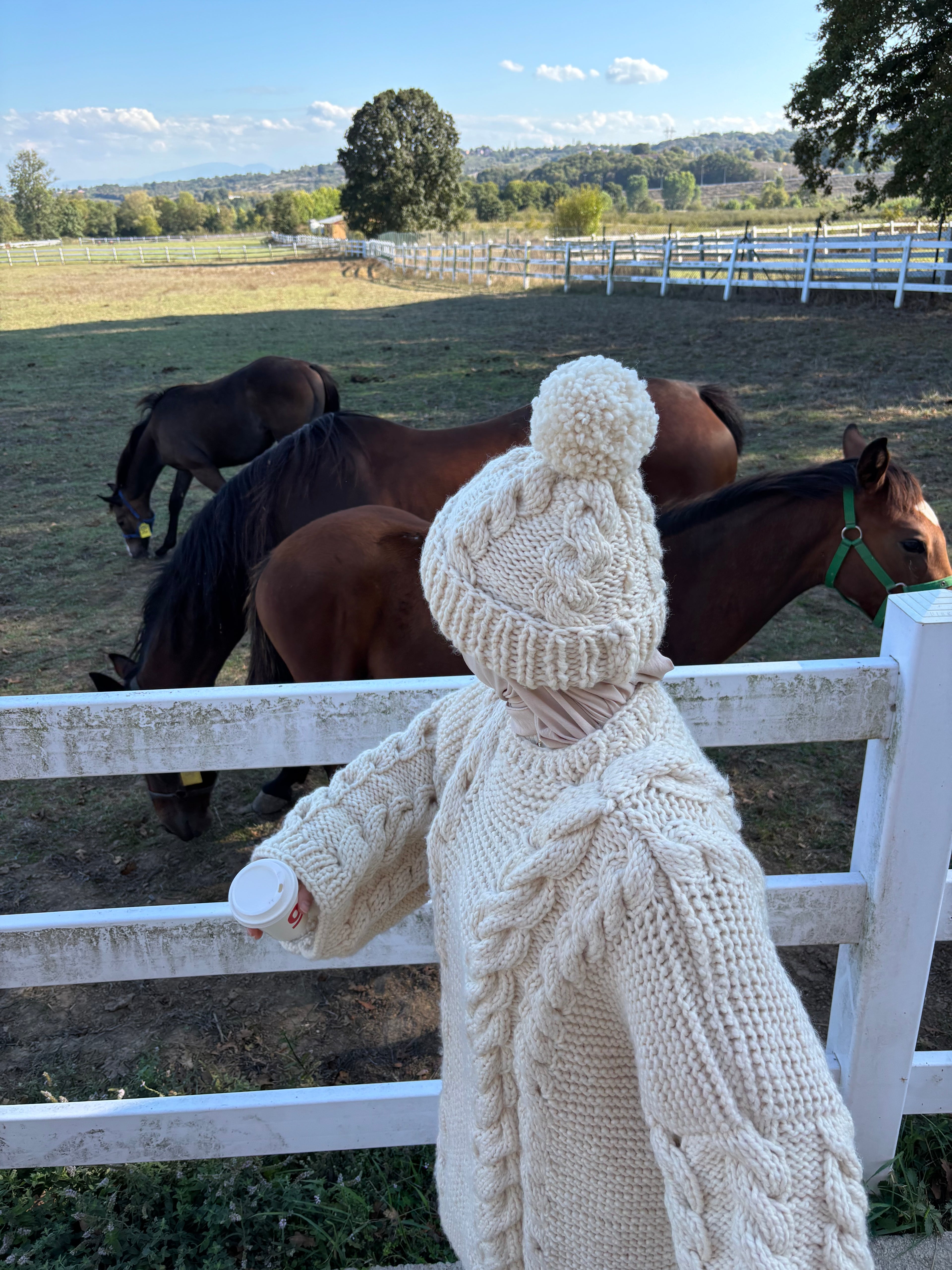 Cream El Örgüsü Kazak
