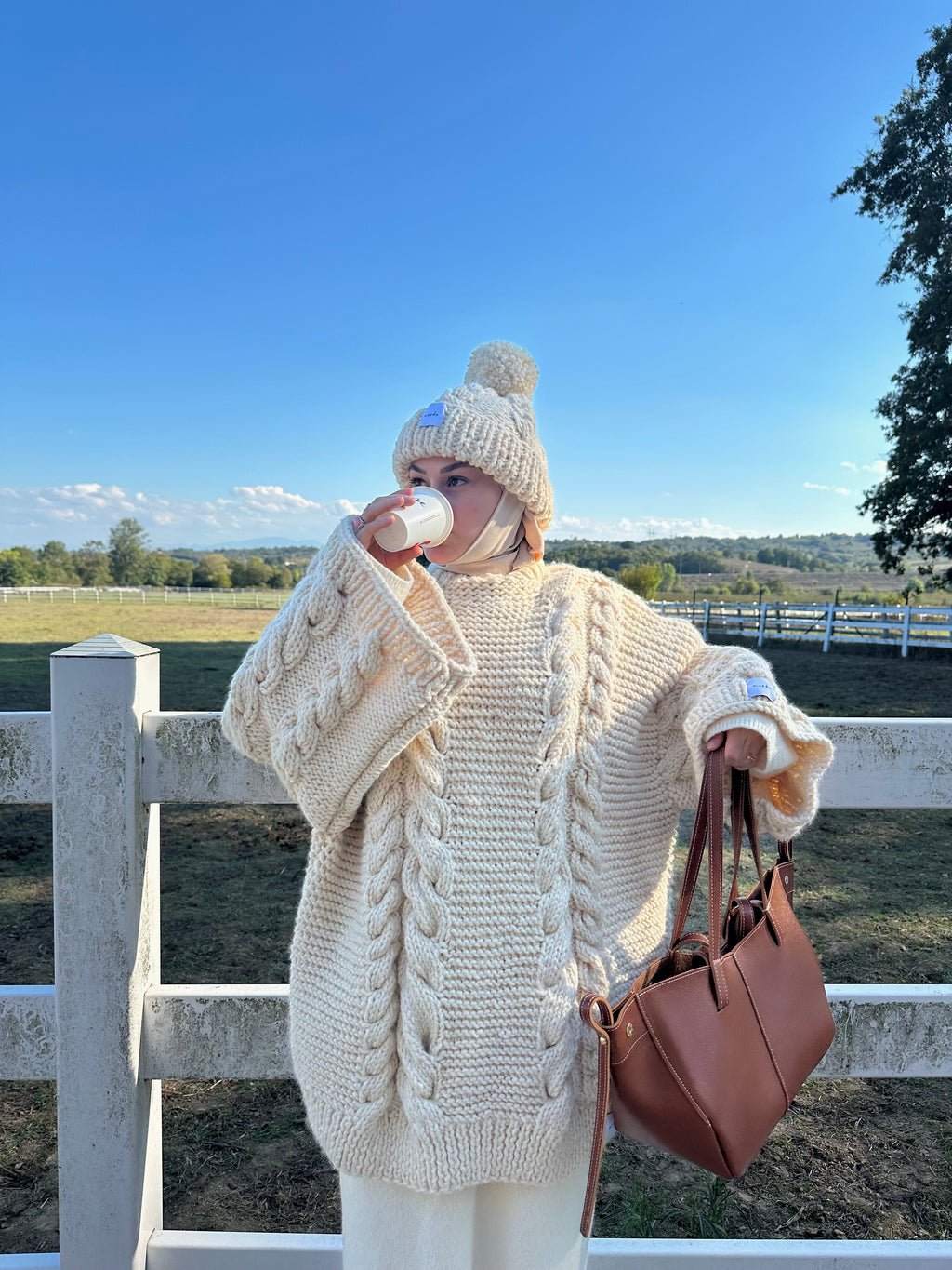 Cream El Örgüsü Kazak