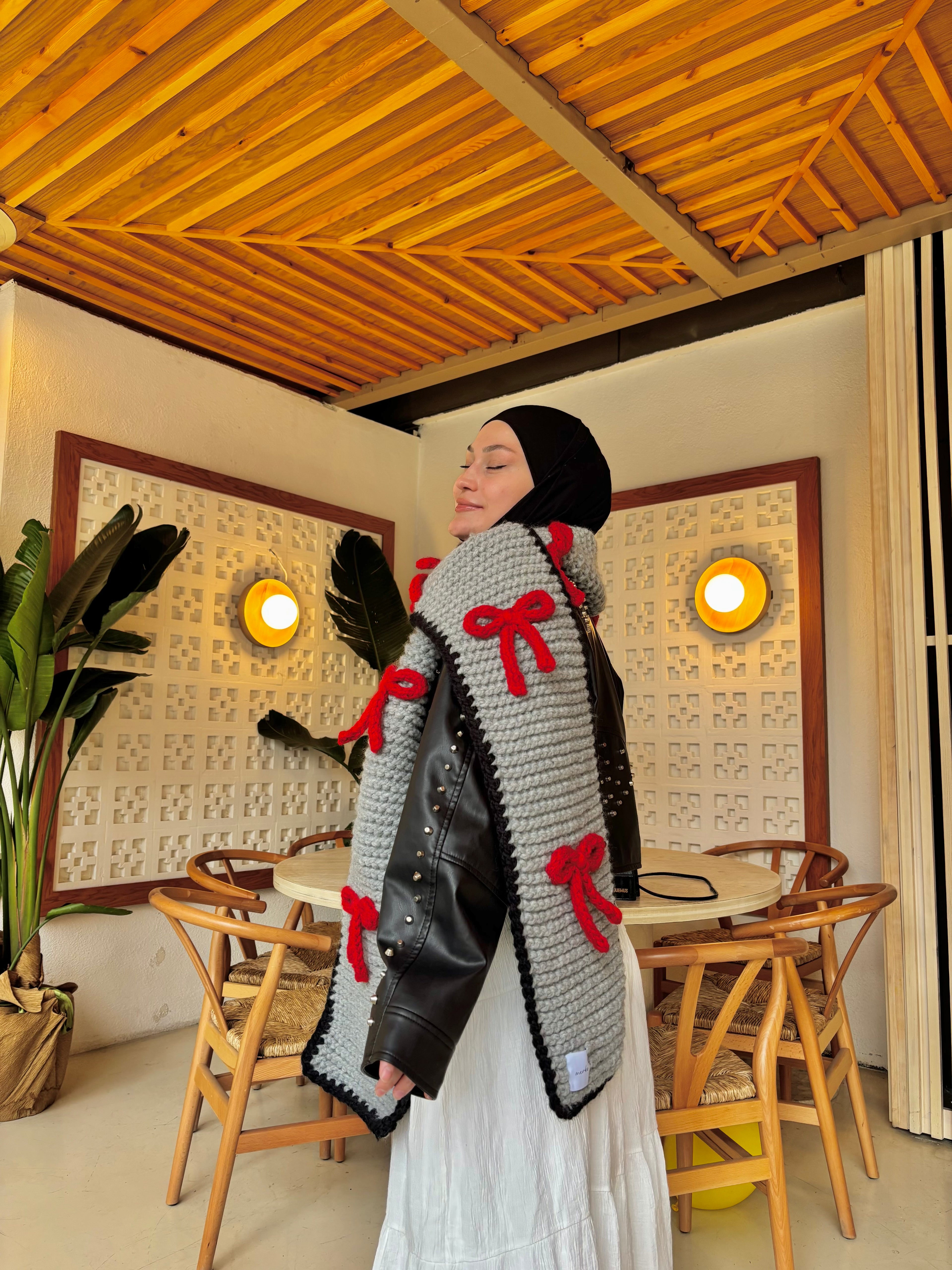 Red Ribbon Scarf + Bere