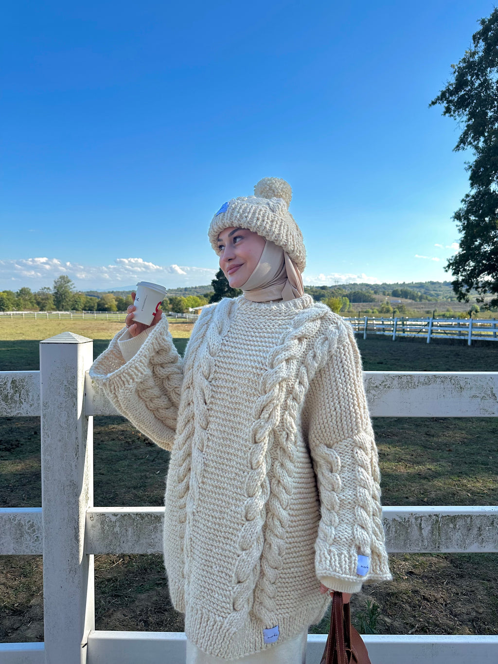 Cream El Örgüsü Kazak