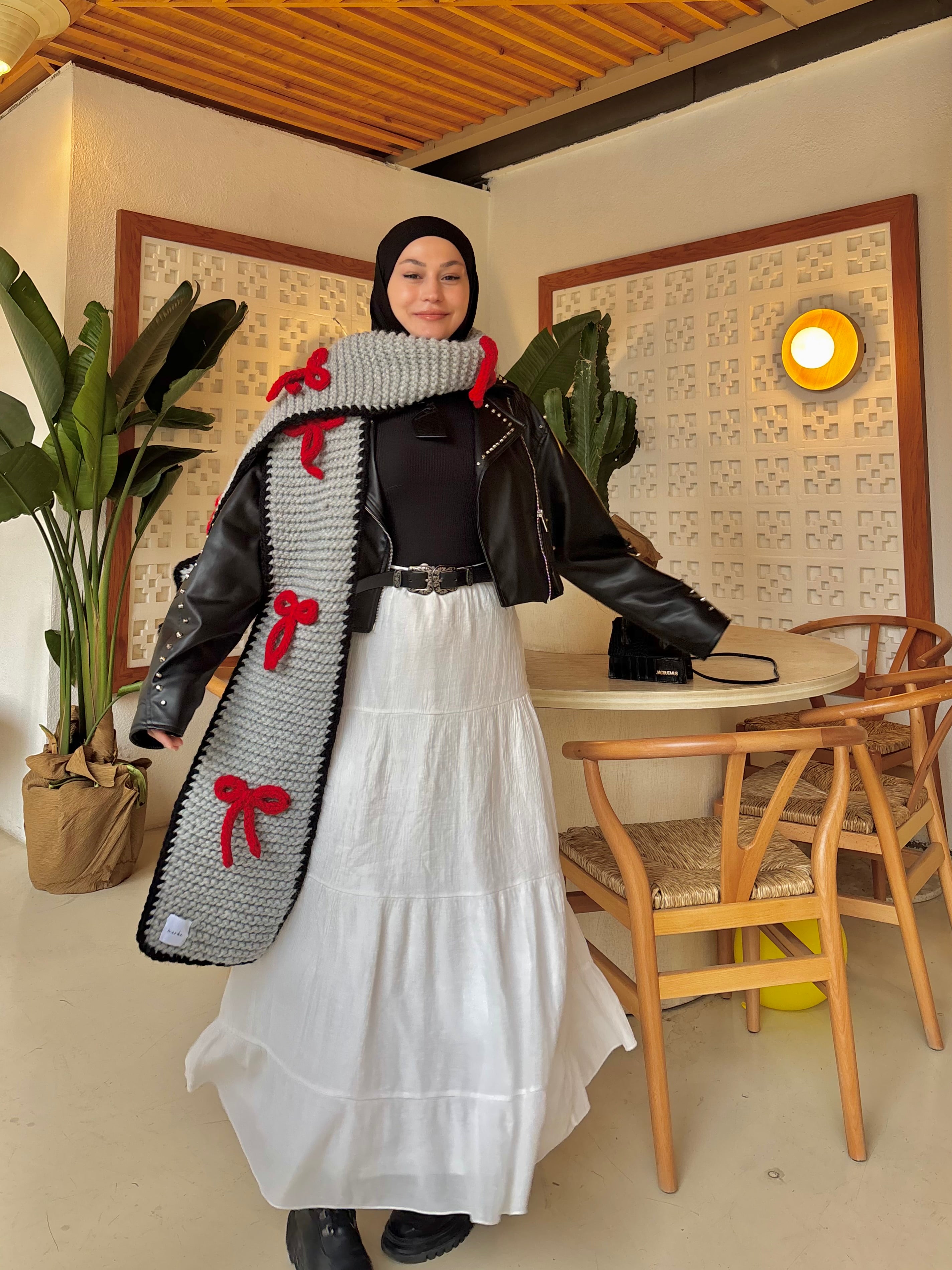 Red Ribbon Scarf + Bere