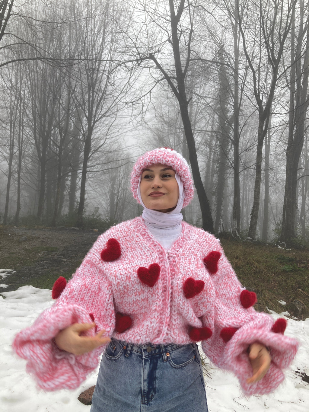 Fluffy Amour El Örgüsü Hırka + Bere