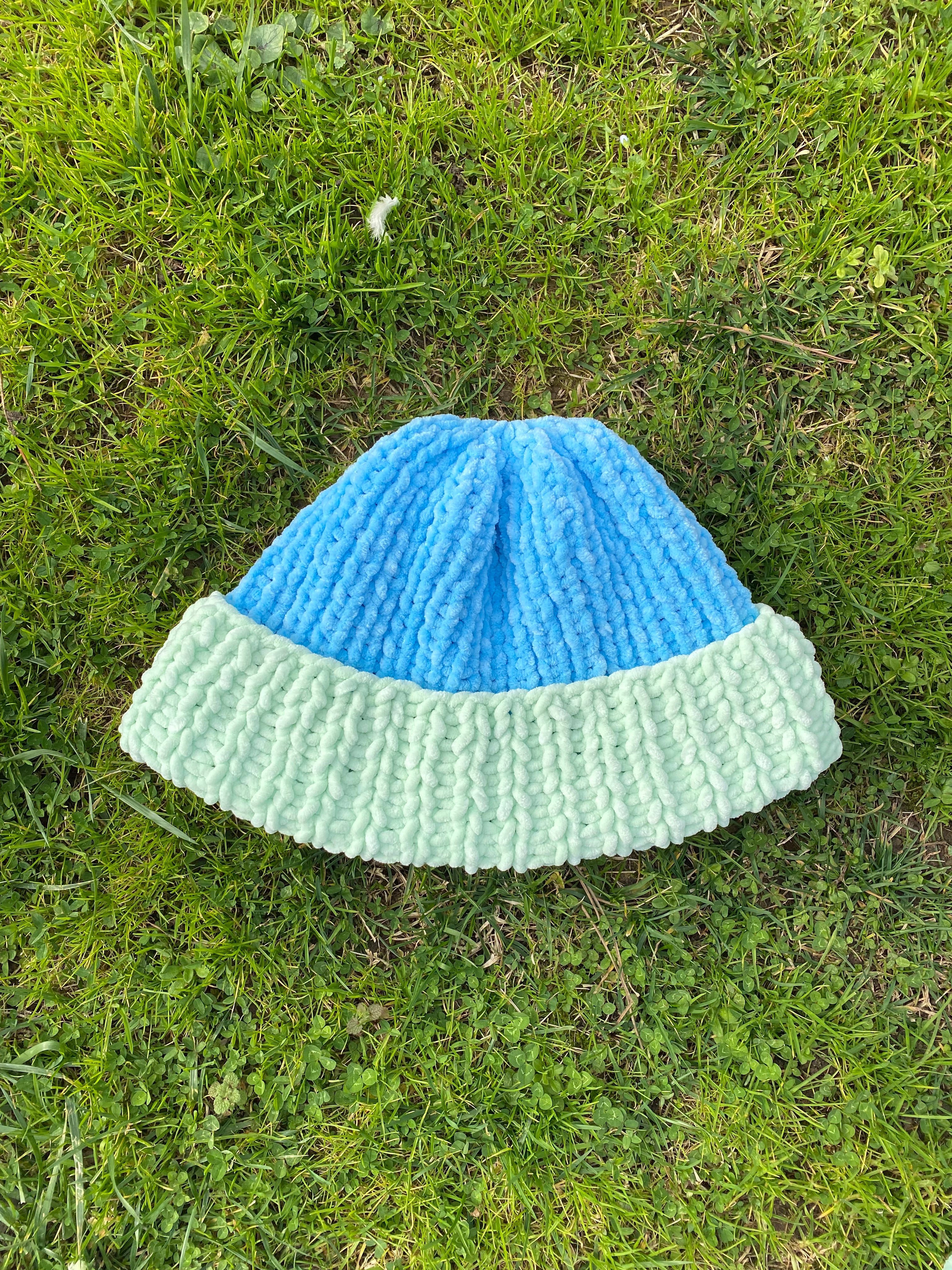 Mavi - Yeşil Pastel El Örgüsü Atkı + Bere