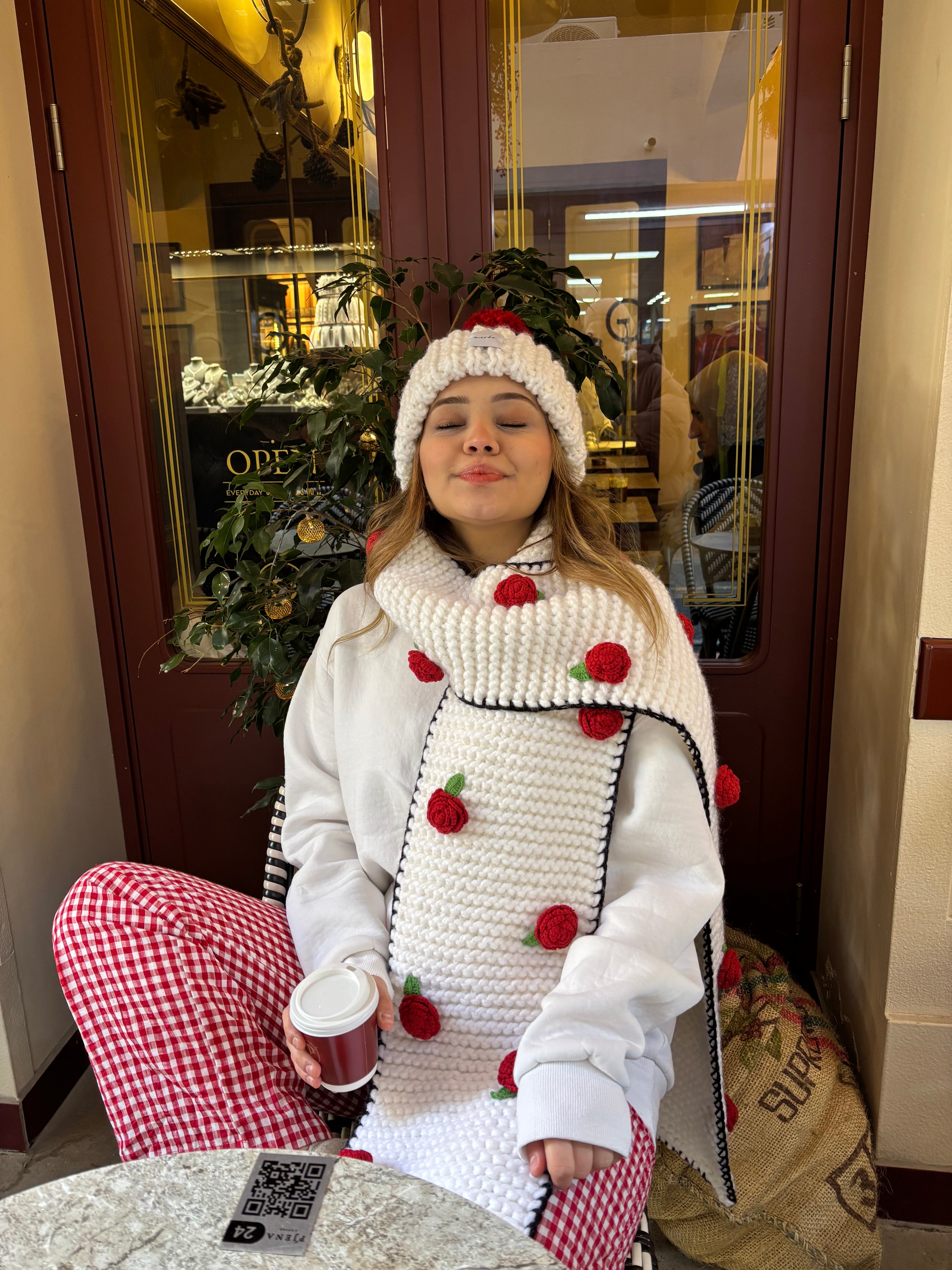 Rose El Örgüsü Atkı + Bere